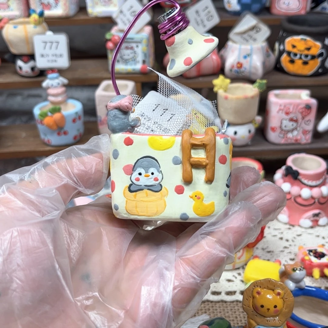 111企鹅灯罩花盆手绘