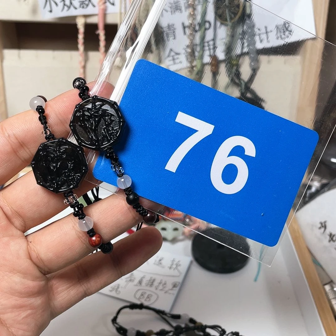 蛇纹石玉颈饰合金