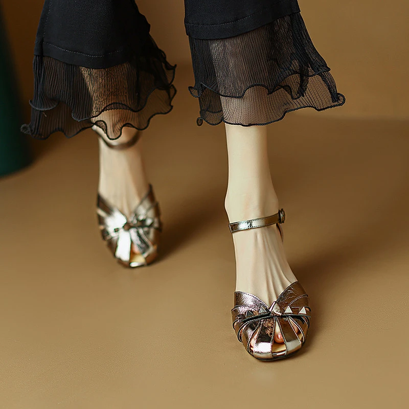 云朵镂空编织包头凉鞋女2025夏真皮复古镂空中空一字带罗马凉鞋