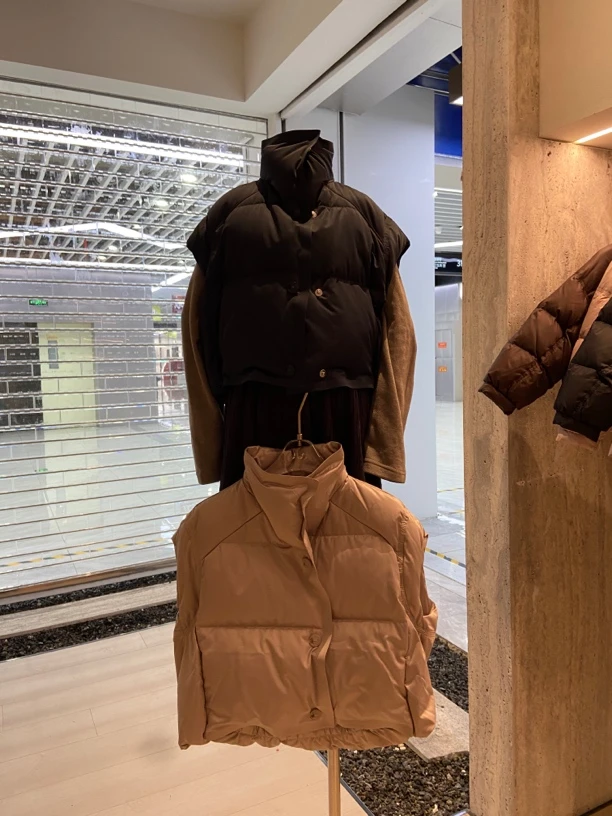 90白鸭绒缎面洋气童装羽绒服马甲KX-7653