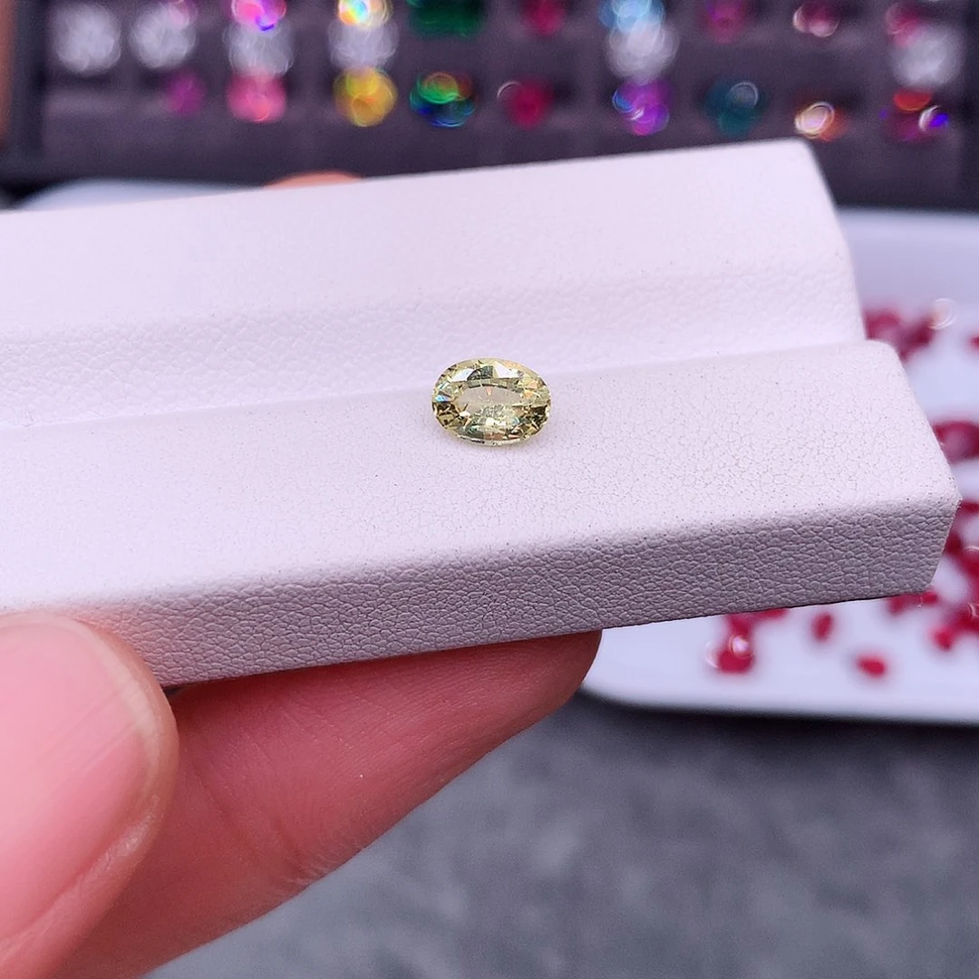 彩色蓝宝石裸石未镶嵌