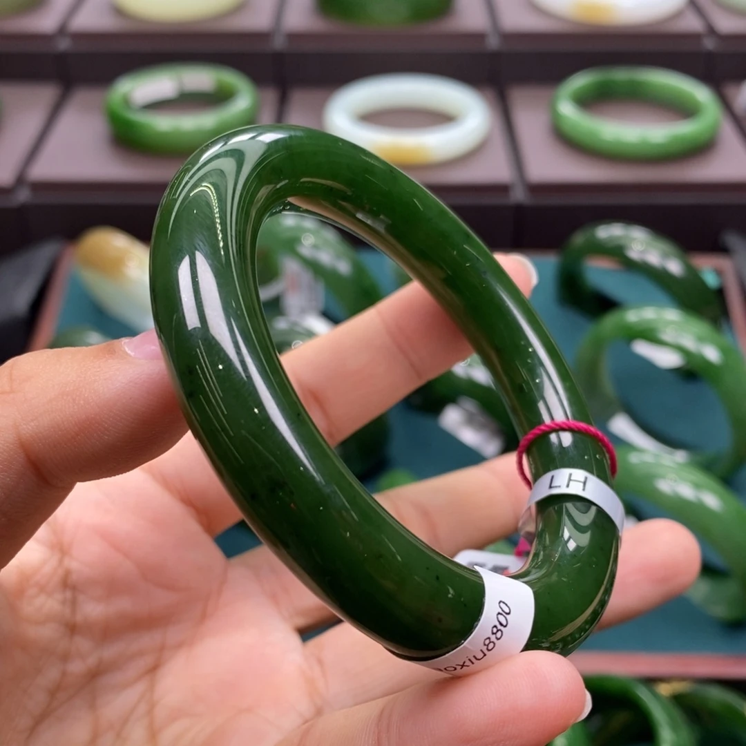 和田玉（碧玉）未镶嵌手镯