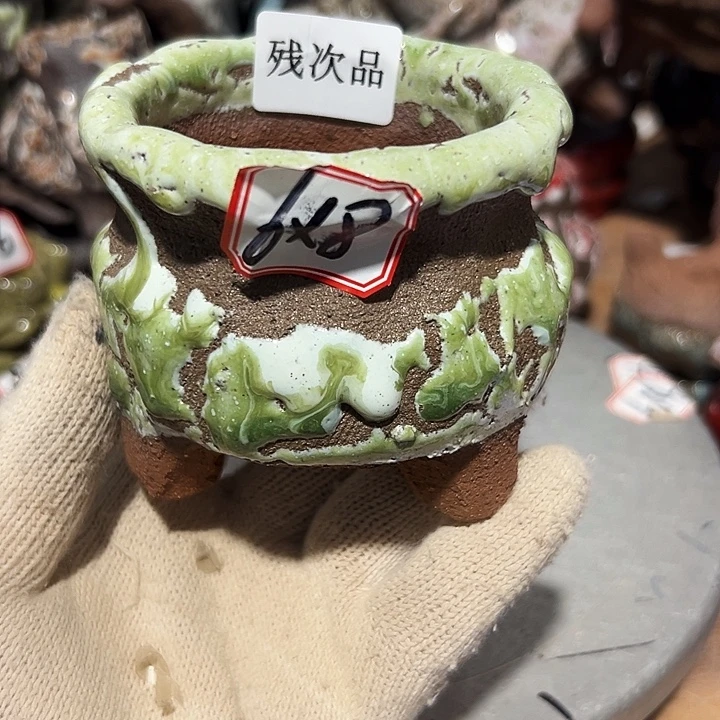 粗陶花盆，现在都不一样