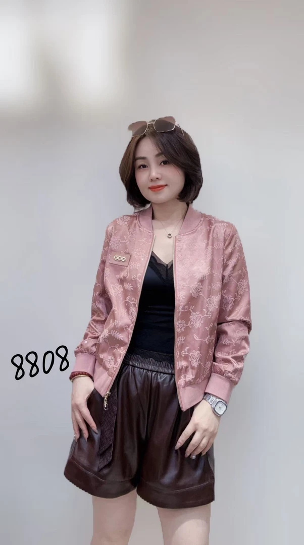 2025秋季新款中年女士轻薄立领气质洋气时尚休闲长袖外套上衣8808