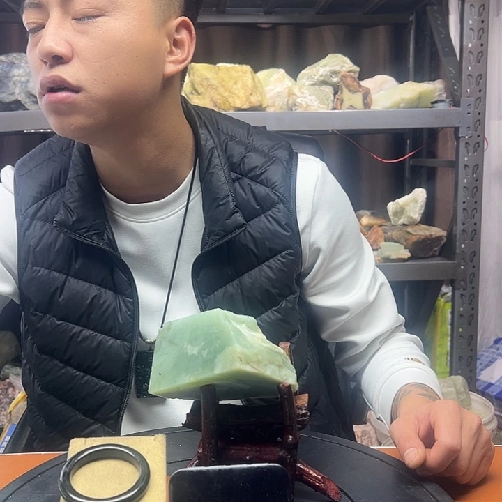 *****蛇纹石玉未镶嵌珠宝奇石