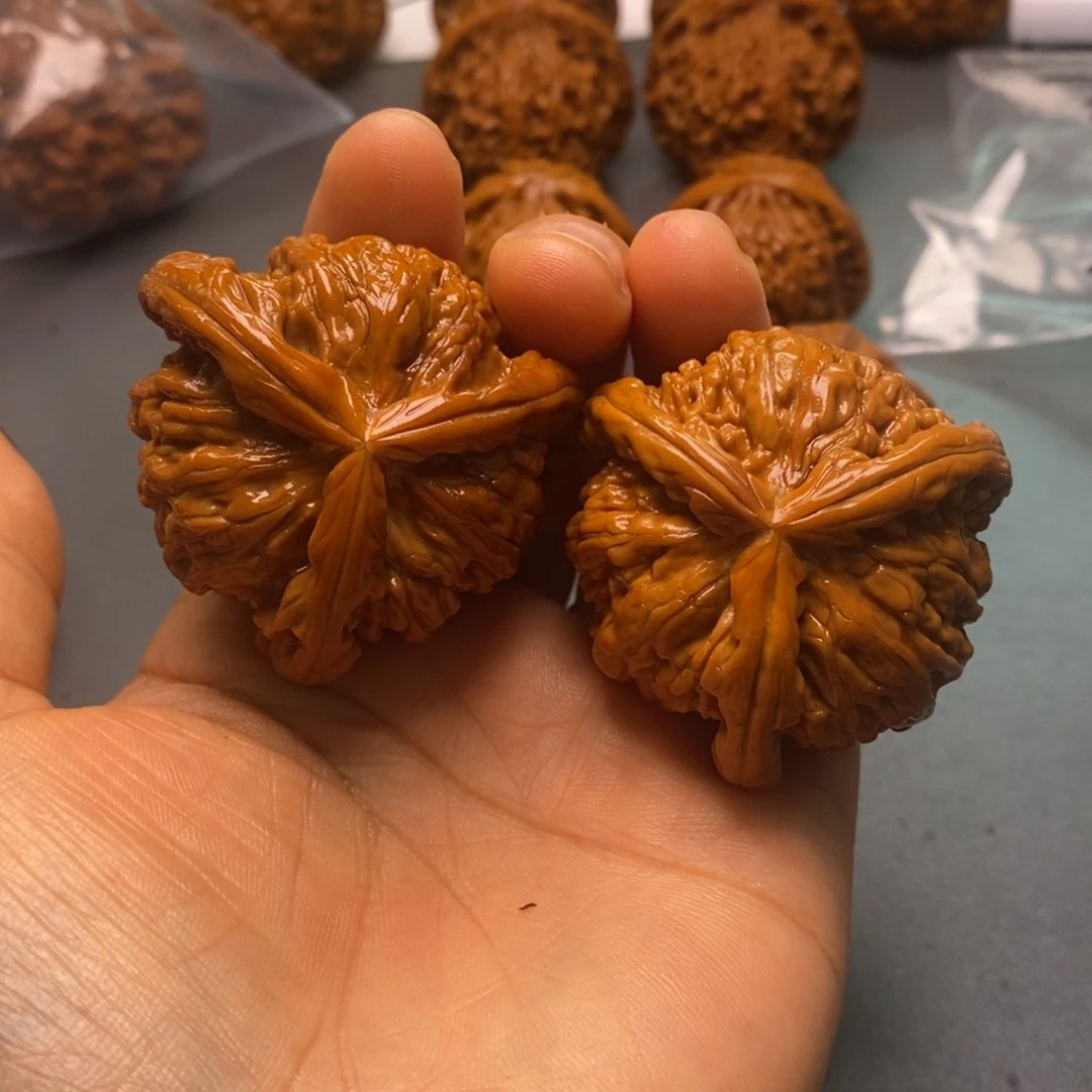 桃核吊坠小*！白狮子三棱