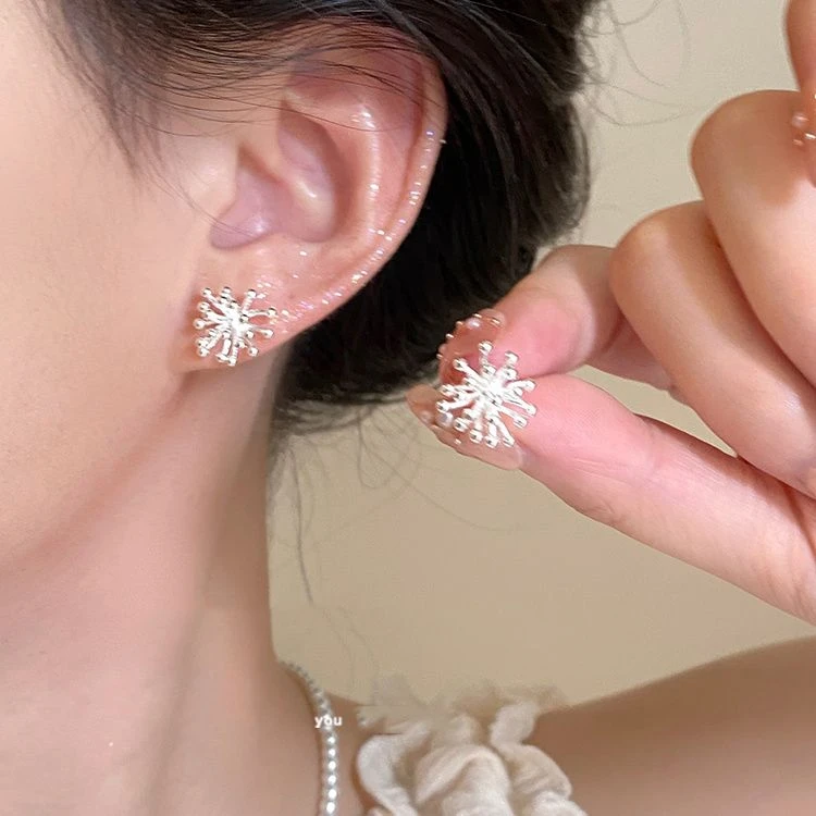铜合金耳饰 精致蒲公英耳钉简约轻奢小众设计高级感耳环气质耳饰