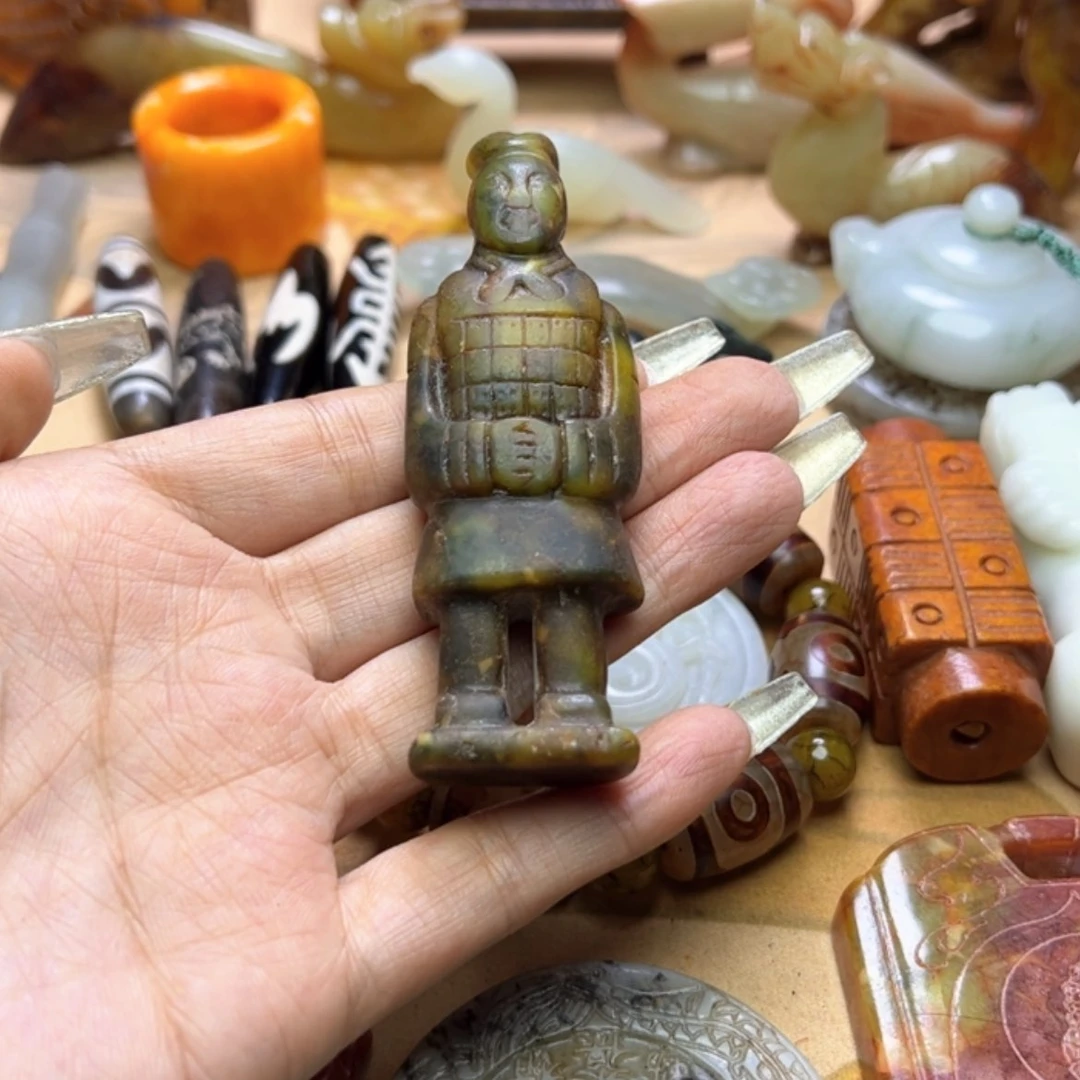 【闪购商品】蛇纹石玉颈饰未镶嵌