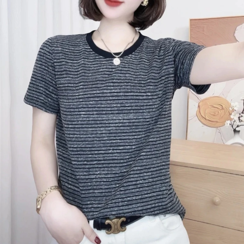 时尚洋气减龄圆领短袖T恤女2025夏季新款休闲百搭简约条纹上衣潮