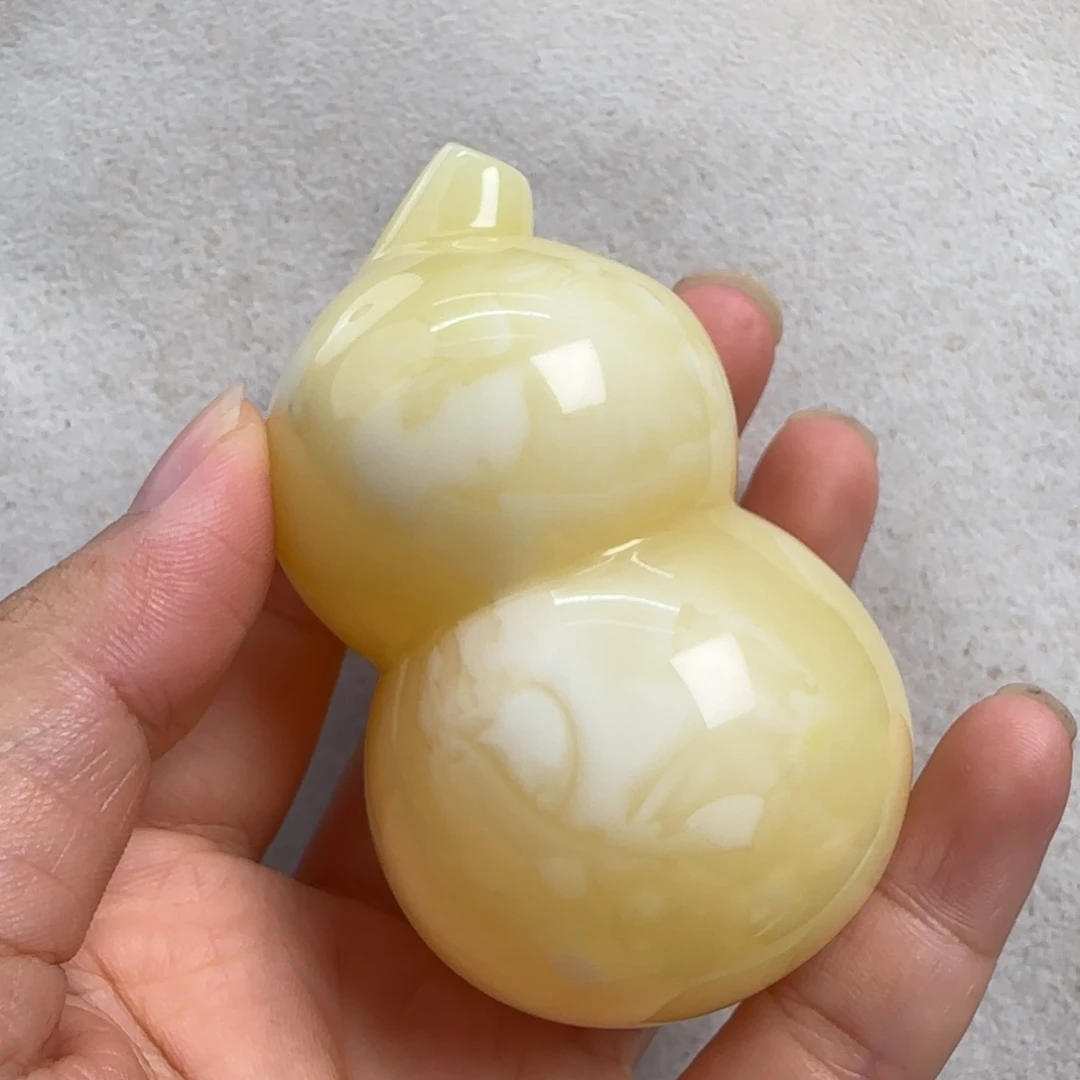 蜜蜡未镶嵌珠宝奇石