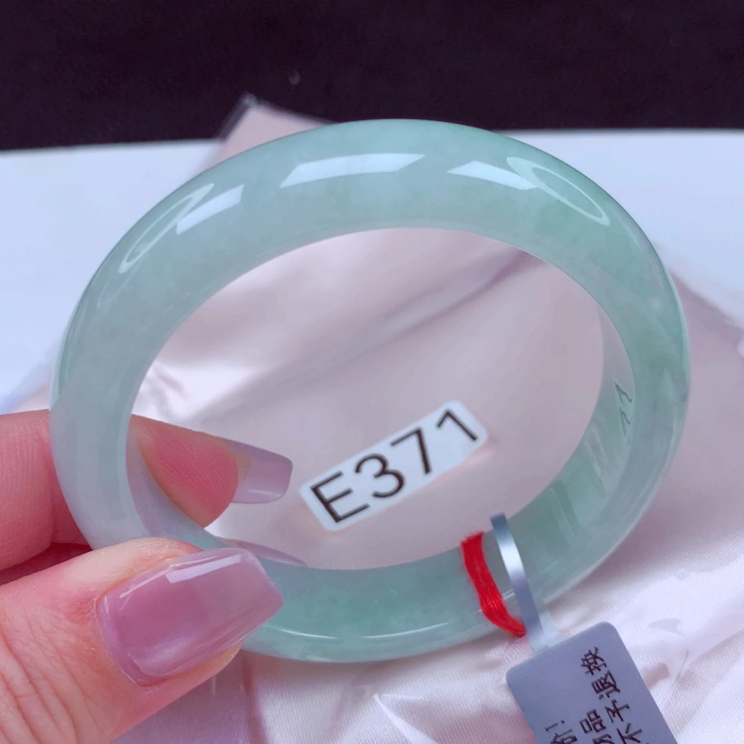 翡翠未镶嵌手镯手镯