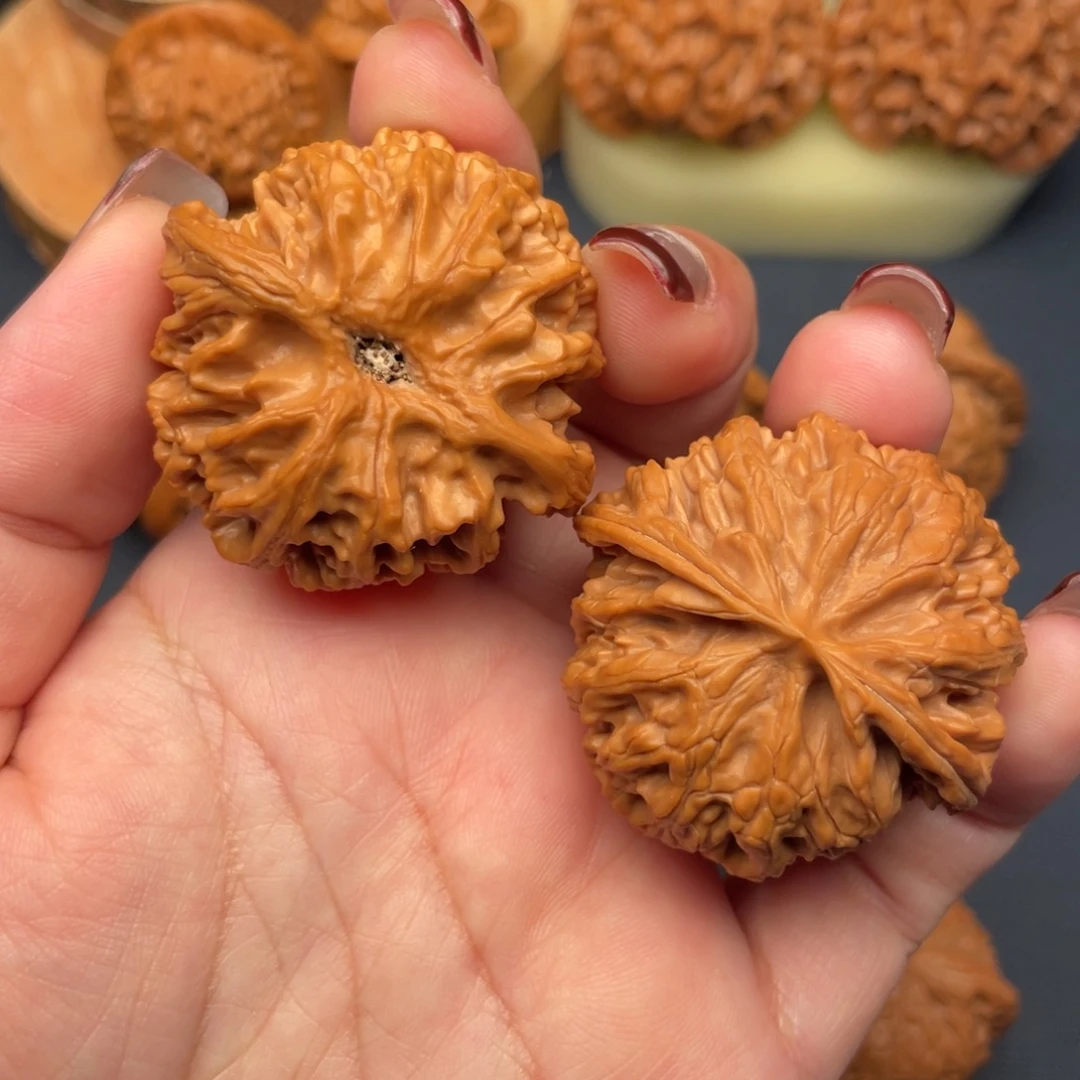 文玩核桃把件42苹果园