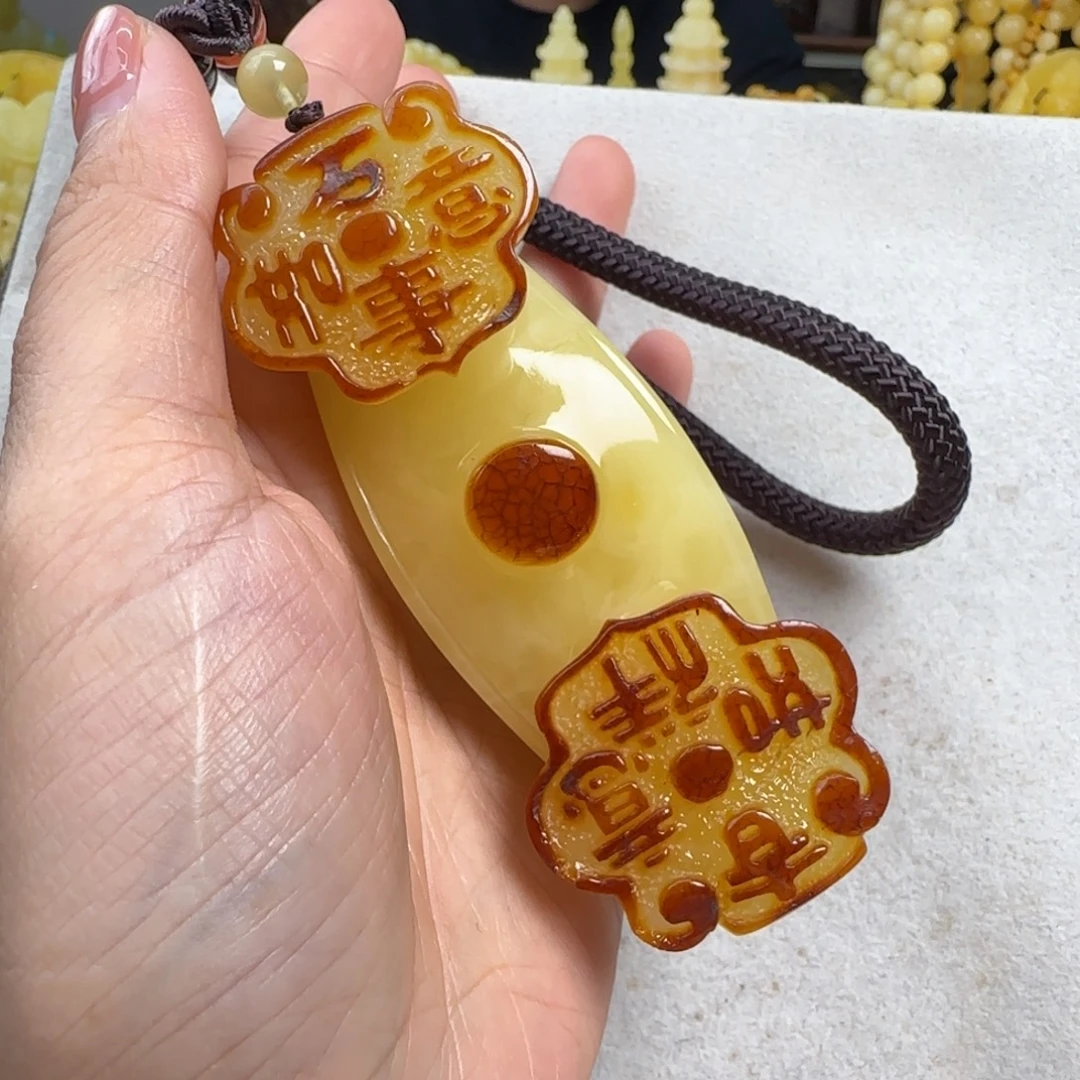 蜜蜡未镶嵌珠宝奇石
