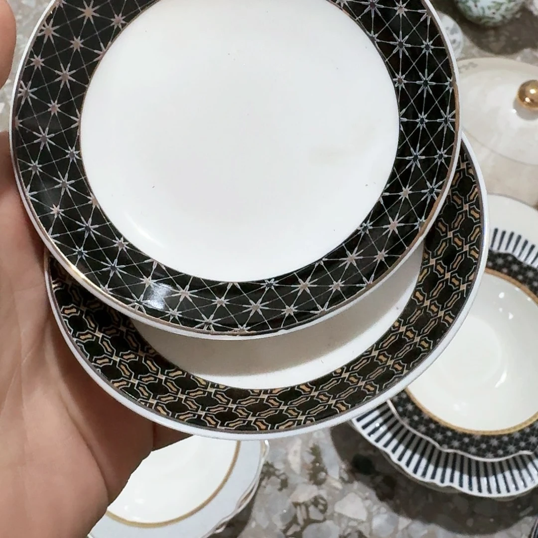 瓷A****E两个味道喜欢拍