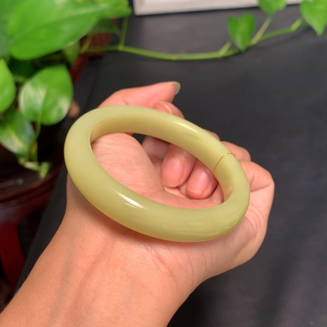 和田玉手镯未镶嵌喵****56