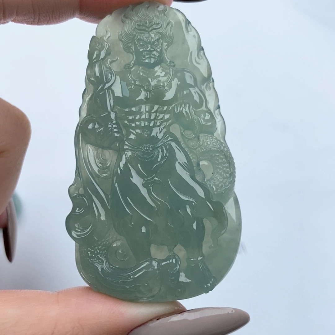 有***明翡翠未镶嵌颈饰不动