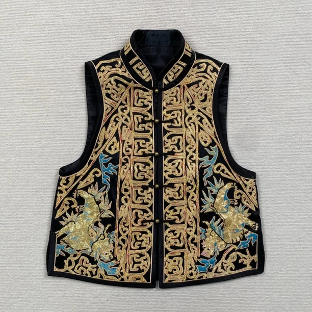 云饰图腾图腾原创新中式国风女装 新款重工刺绣盘扣对开显瘦马夹