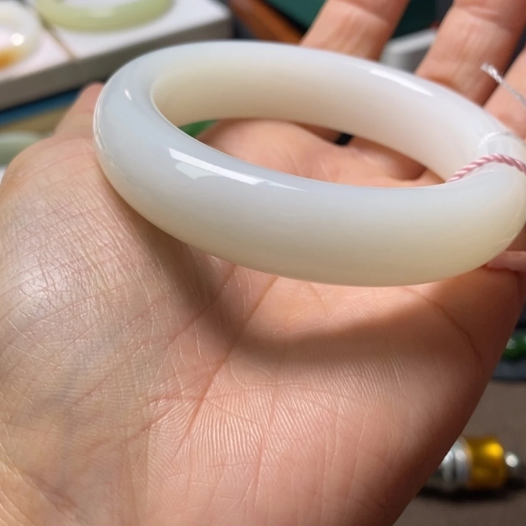 【闪购商品】和田玉手镯未镶嵌