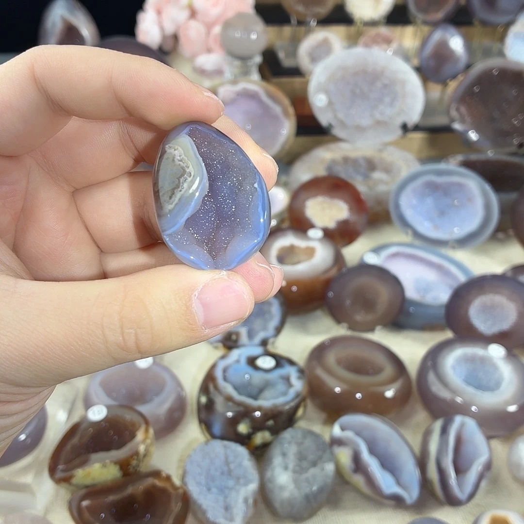 玛瑙/玉髓未镶嵌珠宝奇石