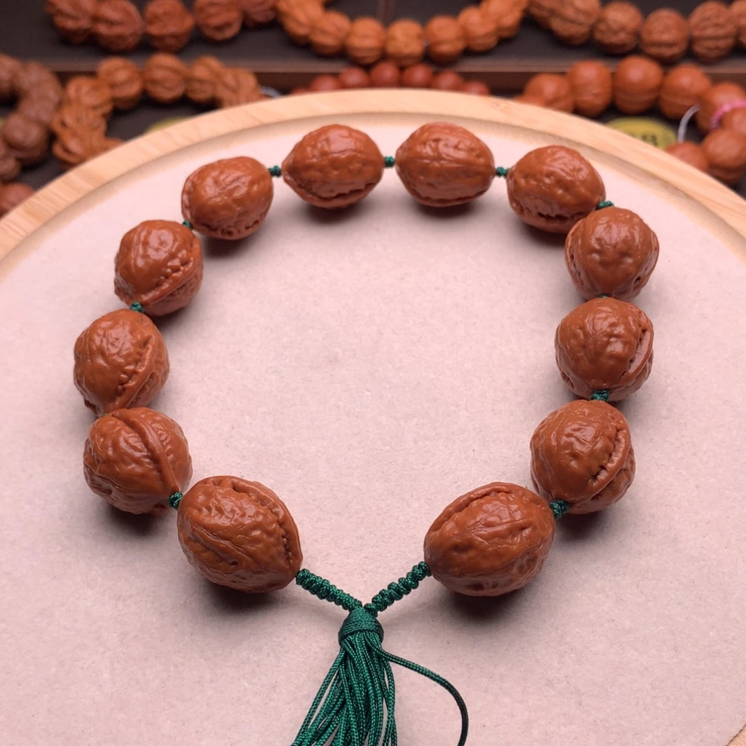 文玩核桃手串鱼肚