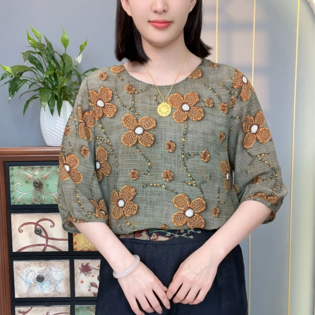 咖色四叶花2025夏季新款圆领半袖中老年妈妈装女士百搭上衣小衫