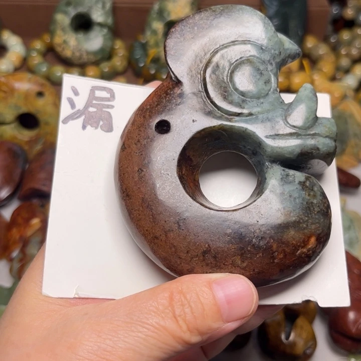 岫岩河磨玉（透闪石质玉）未镶嵌珠宝奇石
