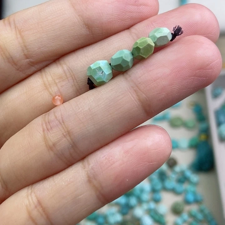南红玛瑙未镶嵌珠宝奇石