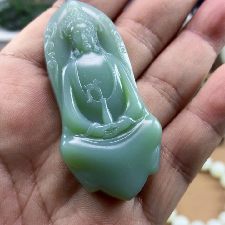 爱****颈饰未镶嵌和田玉