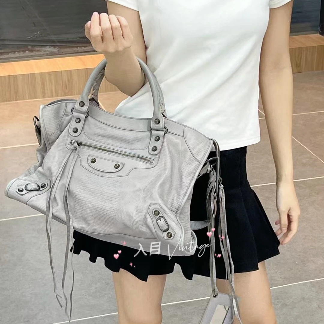 95新 Balenciaga/巴黎世家 入目 磨砂石岩灰中号机车单肩包 31824