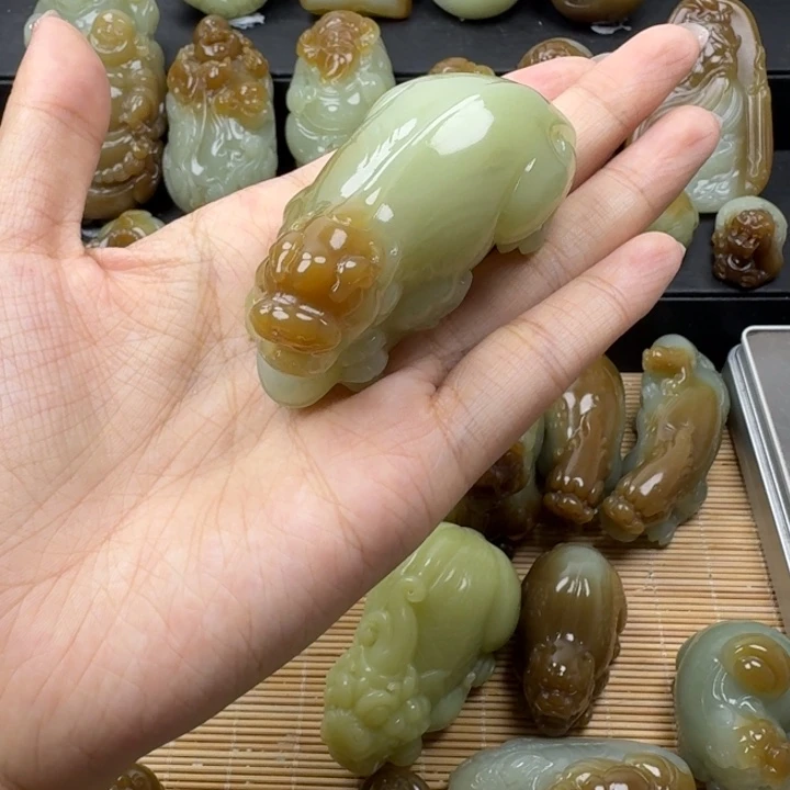 狂***界未镶嵌和田玉把件