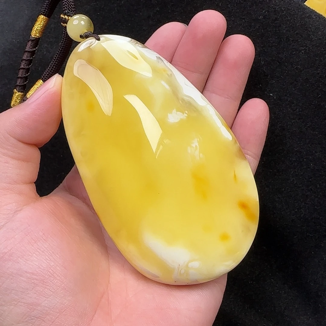 蜜蜡未镶嵌珠宝奇石