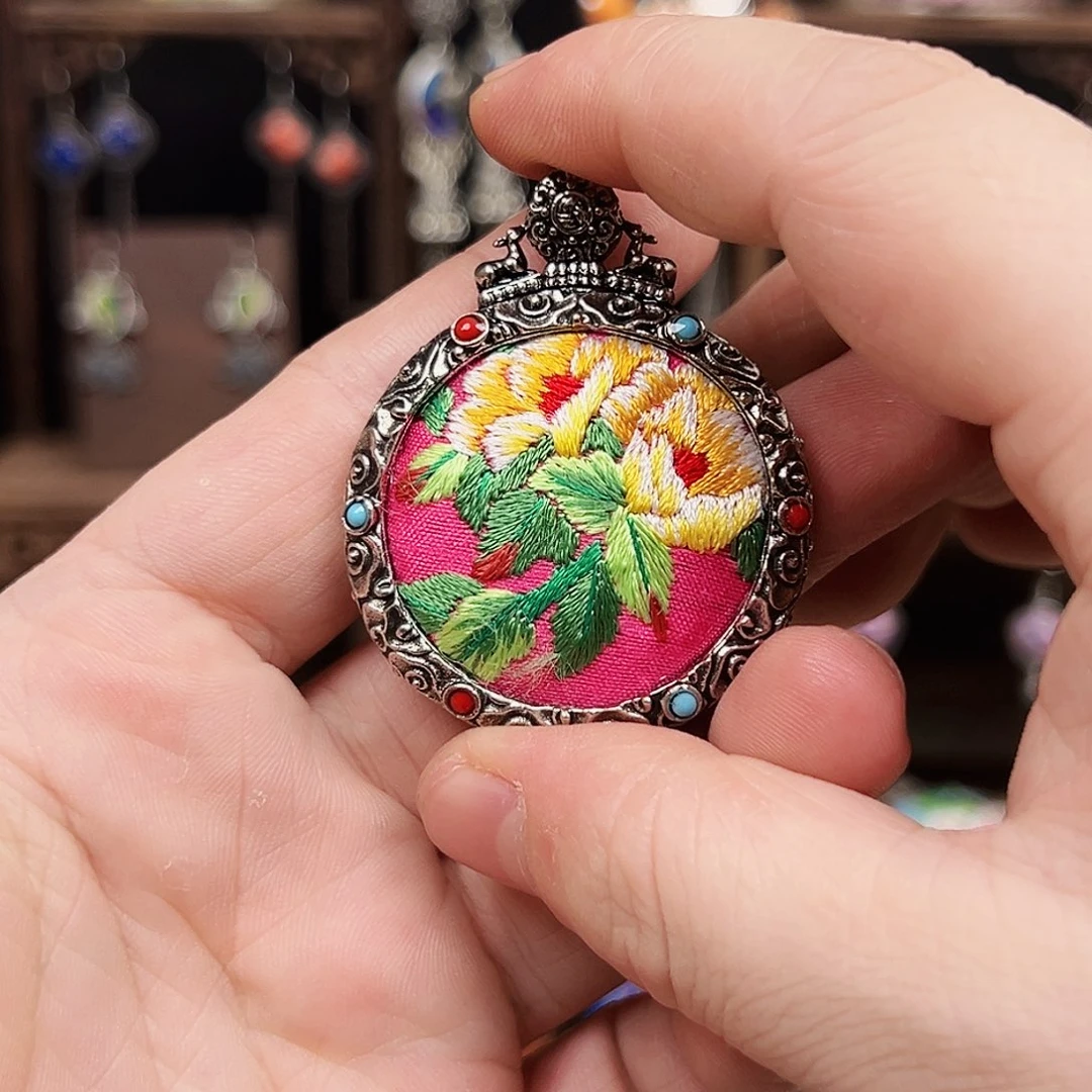黄铜925银布艺手工刺绣