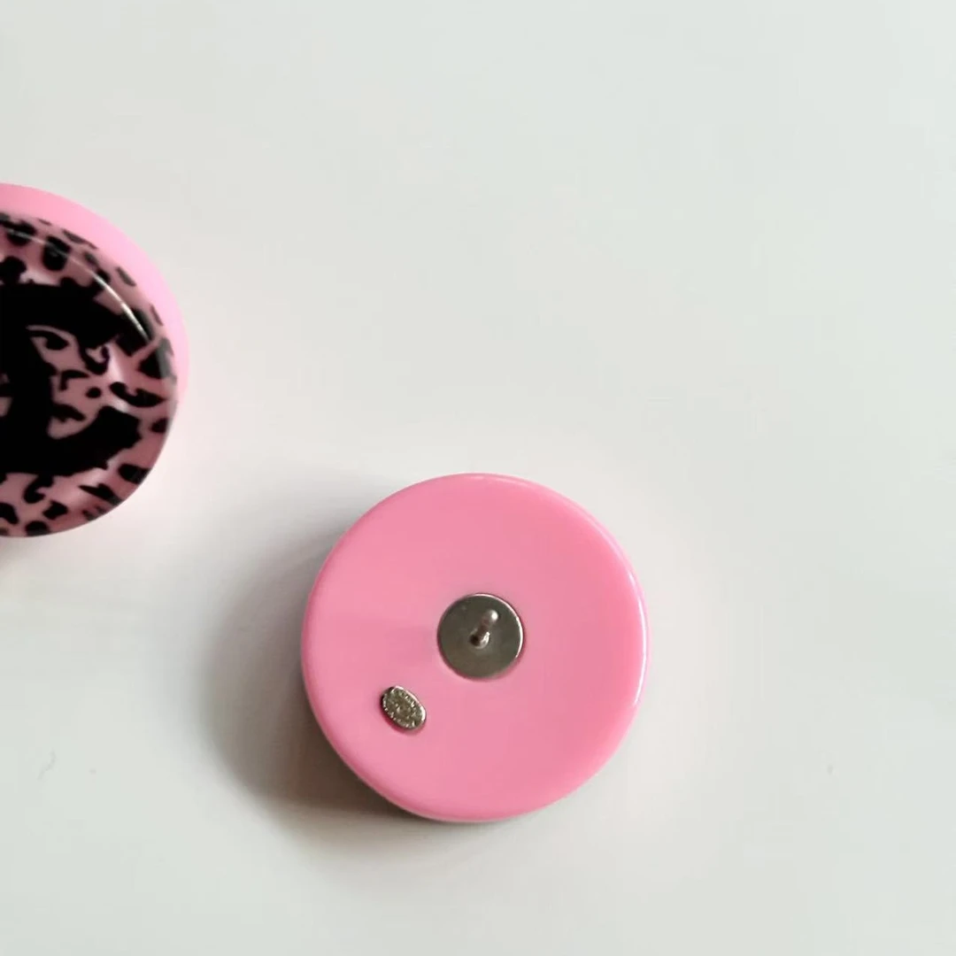 铜合金亚克力耳饰 亚克力黑粉豹纹耳钉中古饰品简约时尚