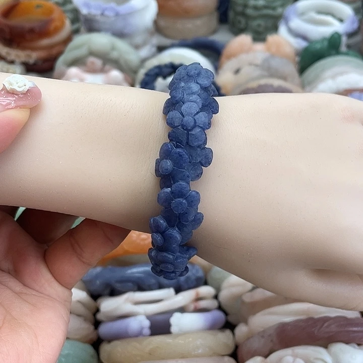 石英岩玉手镯未镶嵌