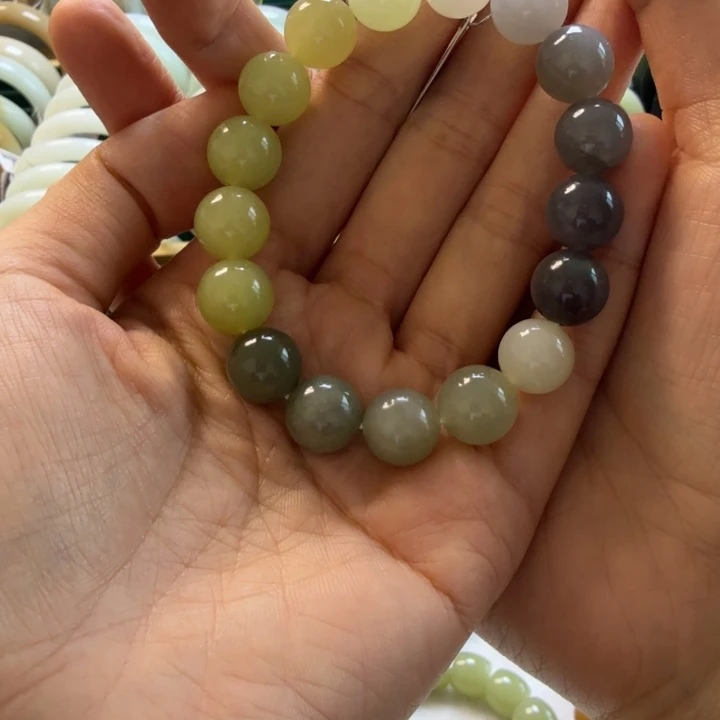 和田玉未镶嵌手链