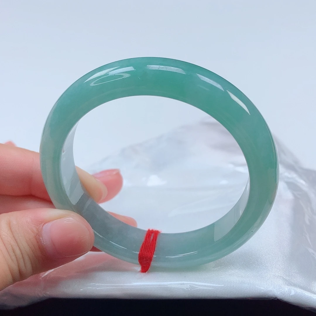 翡翠手镯未镶嵌52正圈