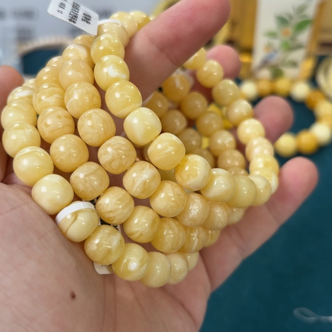 蜜蜡未镶嵌裸石022 多样性发其一