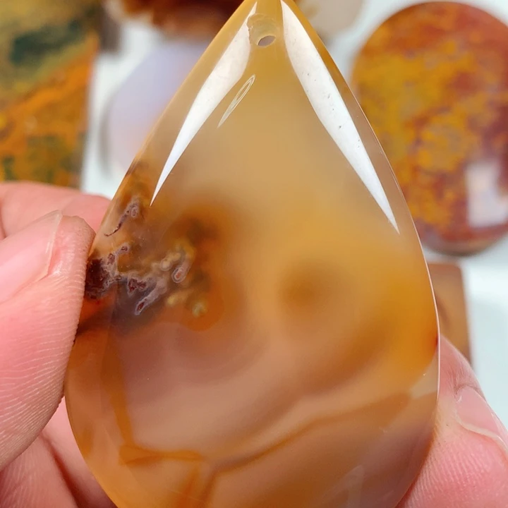 未镶嵌颈饰玛瑙/玉髓风**號