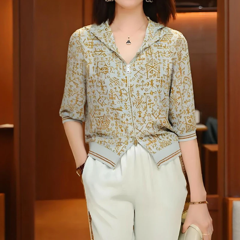 轻奢极简风洋气五分袖连帽防晒外套女士夏季新款时尚减龄印花上衣