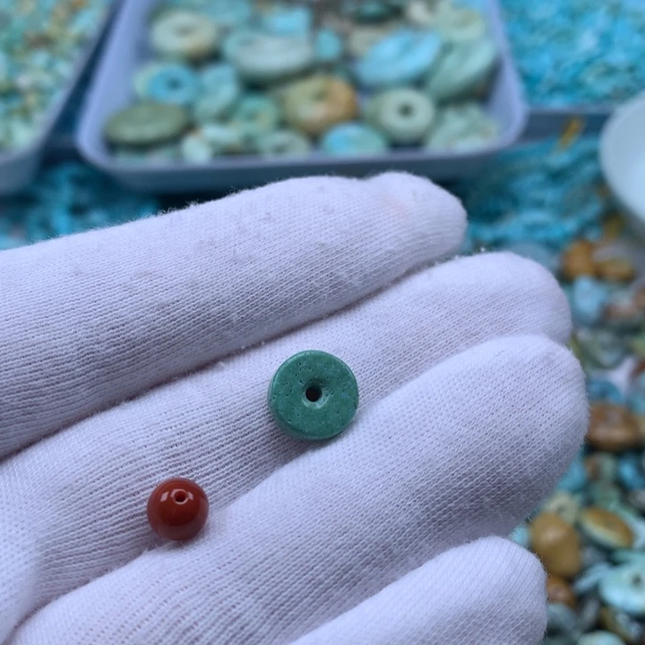 南红玛瑙未镶嵌珠宝奇石