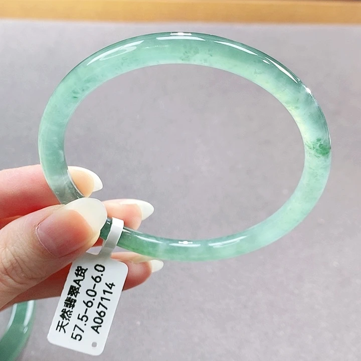【闪购商品】未镶嵌手镯翡翠