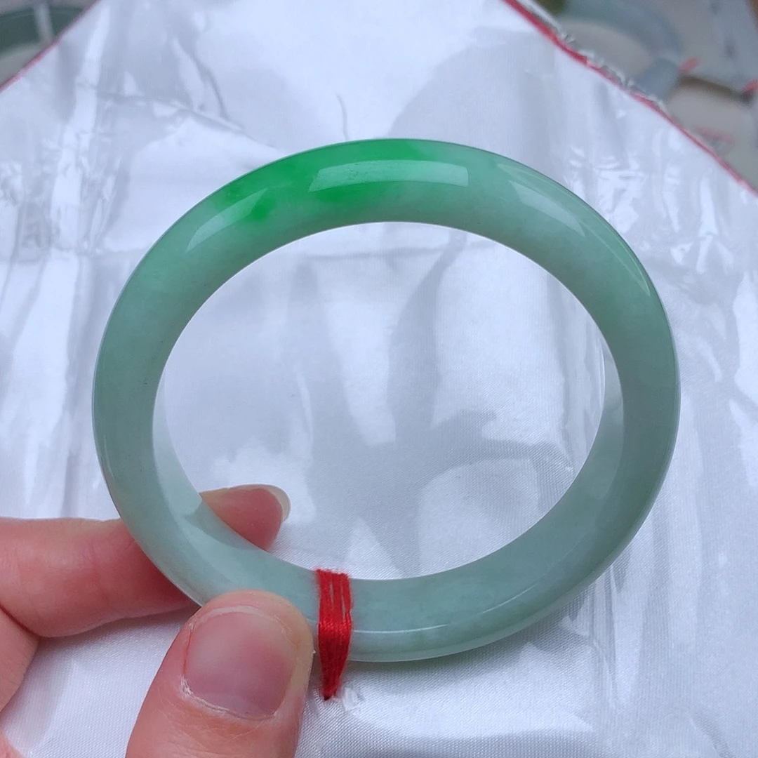 翡翠未镶嵌手镯55圈