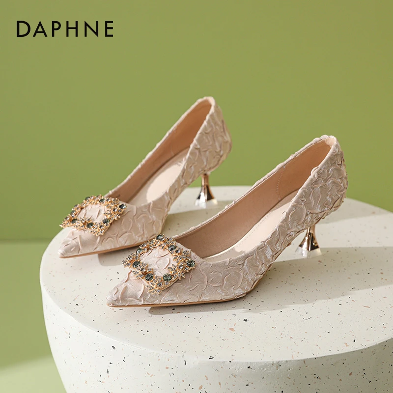 达芙妮水钻高跟鞋女不累脚高级感女2025爆款洋气时尚细跟尖头单鞋