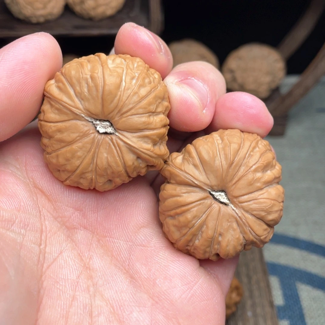 文玩核桃把件小***…39毕业高货南瓜墩