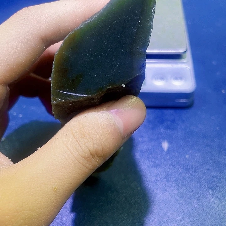 未镶嵌和田玉（糖玉）珠宝半成品
