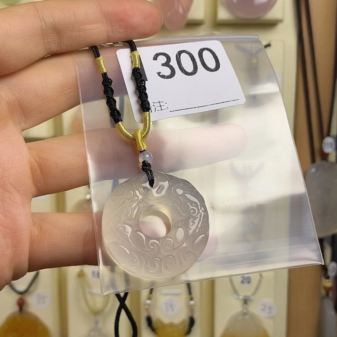 8***壳未镶嵌颈饰玛瑙/玉髓