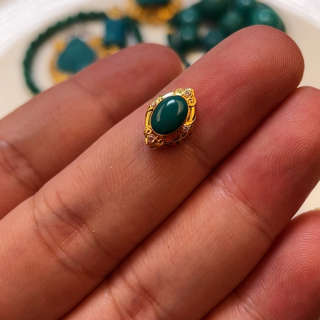 绿松石未镶嵌原矿绿松石