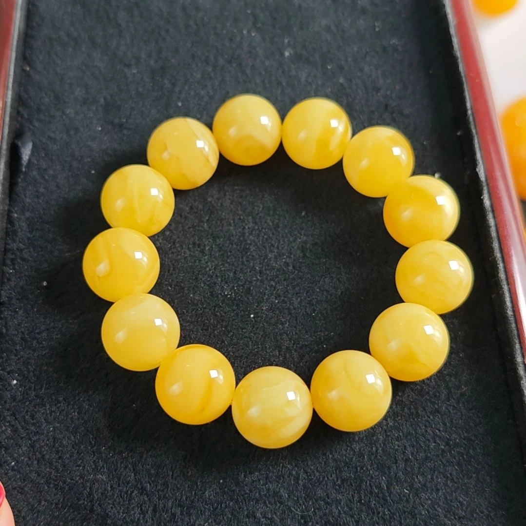 手串蜜蜡未镶嵌手串17m。