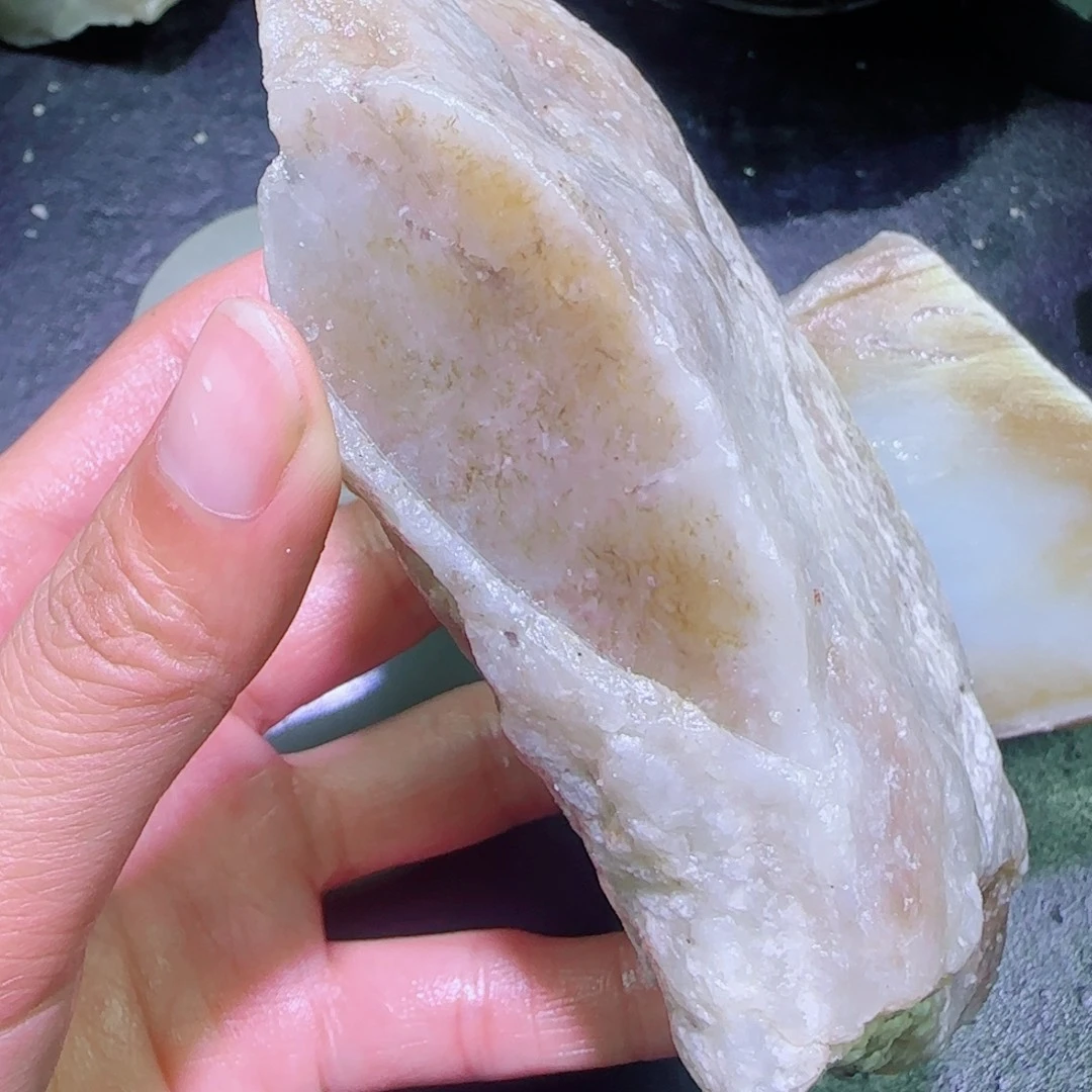 和田玉未镶嵌珠宝半成品