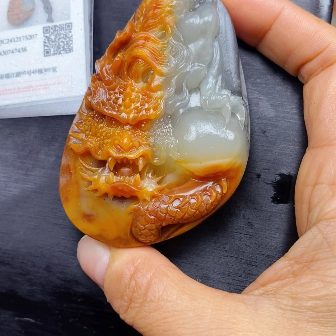 石英质玉（黄龙玉）颈饰未镶嵌